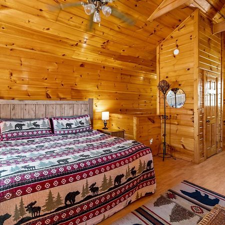 Permanent Vacation-Private Honeymoon Cabin With Hot Tub セバービル エクステリア 写真