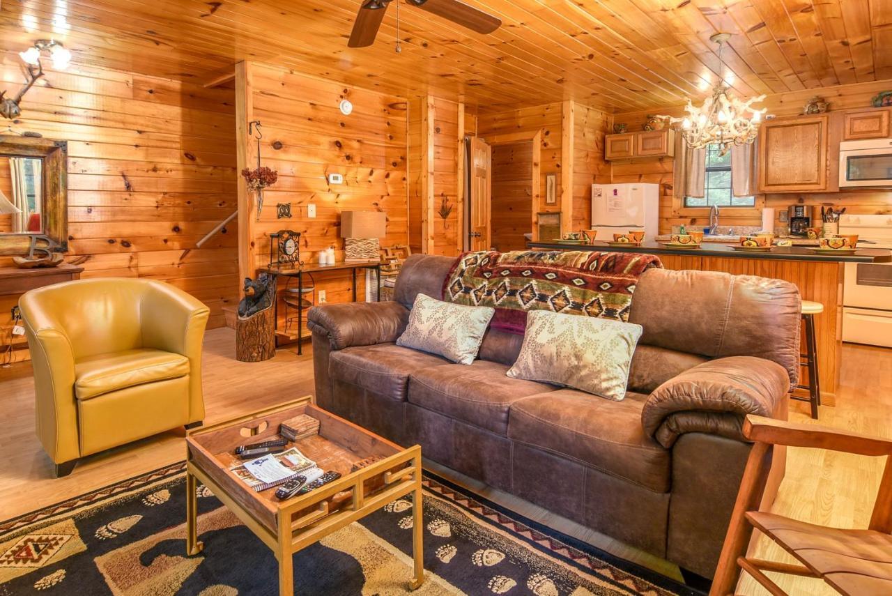 Permanent Vacation-Private Honeymoon Cabin With Hot Tub セバービル エクステリア 写真