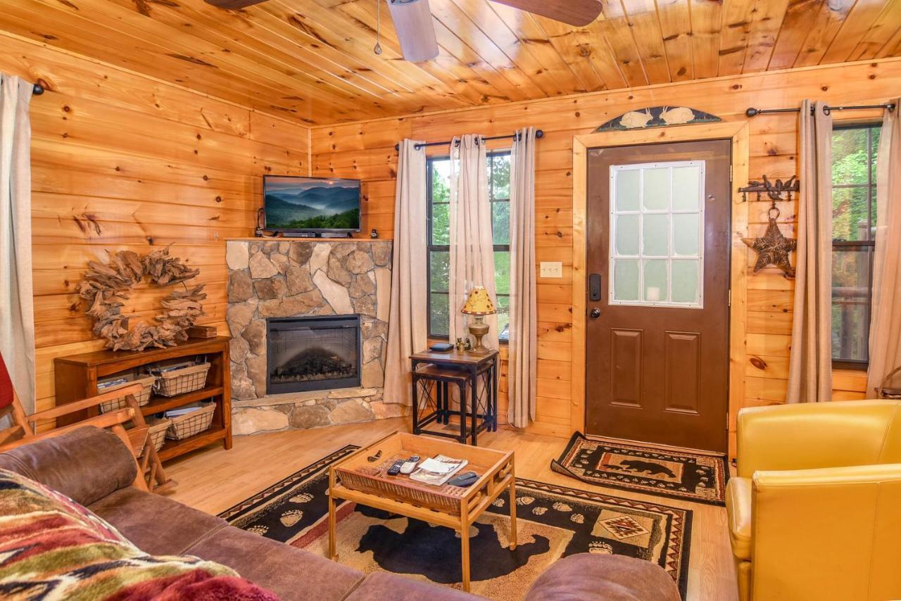 Permanent Vacation-Private Honeymoon Cabin With Hot Tub セバービル エクステリア 写真